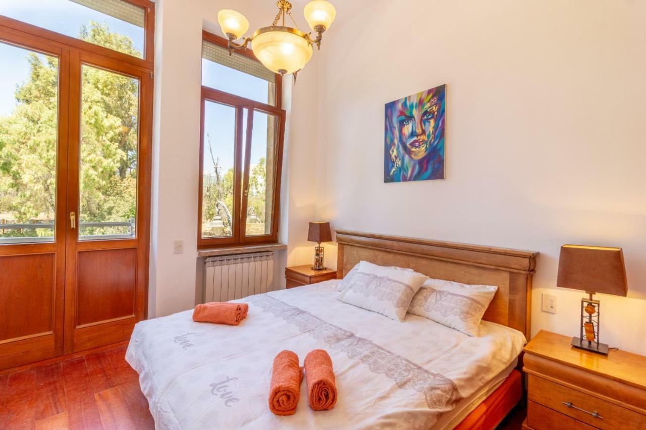 Art Apartment In Mamila Yerusalem Bagian luar foto