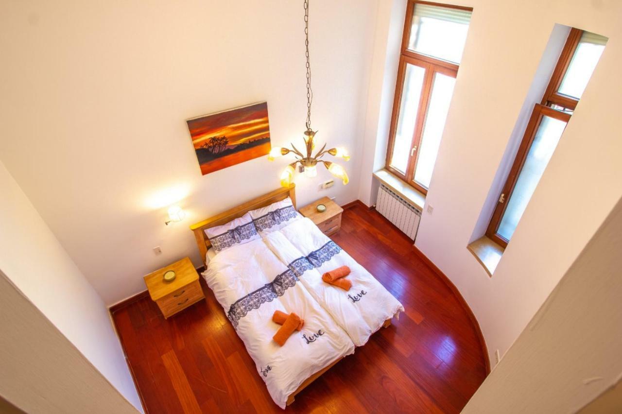 Art Apartment In Mamila Yerusalem Bagian luar foto